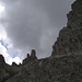 Dunkle Wolken über dem Cigolade-Pass