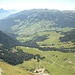 Im Tal unser Startort Habkern.Links der Schwendiwald.Man kann gut die Neigung des Abstieges sehen