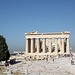 <b>Il Partenone rappresenta il simbolo della civiltà occidentale. 
Non per niente, il tempio attira ogni anno circa due milioni di turisti.
([http://www.youtube.com/watch?v=2jQ1vQqXyKs  Vedi video del panorama dall’acropoli])</b>