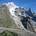 Le Mont Blanc avec, à gauche, l'Arête du Brouillard, au centre l'Innominata et à droite l'Arête de Peuterey