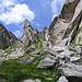 Poco prima di cominciare la traversata del canalone (Passo Torrone). 