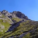 Aufstieg zum Saulakopf, links: Freschluakopf, Mitte: Zaluandakopf