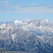 Auch der höchste Dolomitenberg ist anwesend: hinter den 3 Tofanen schaut die Marmolata herüber.