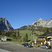 Start beim grossen Parkplatz in Brunni