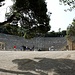<b>Oggi ci aspetta la visita ad Epidauro, un importante sito archeologico, noto soprattutto per il suo magnifico antico teatro, costruito nel 340 a.C., e per il santuario di Asclepio.</b>