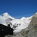auf ungefähr 2980 Meter überquert man den Felskamm Sattle - mit einem ersten Blick aufs Schöllihorn