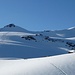 Blick auf die gelungene und sehr zu empfehlende Überschreitung vom Vortag: via Zufallsspitzen (2 Berge links) auf den Monte Cevedale (rechts)