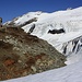 Die Mutthornhütte (2900m) erreichten wir nach knapp acht Stunden Aufstieg inklusive einiger Trink- und Esspausen.<br /><br />Im Hintergrund ist das Lauterbrunnen Wetterhorn oder Wätterhore (3236m).