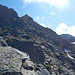 Auf dem Grat unter dem Inner Schwarzhorn, hinter dem Schneefeld rechts liegt die Mulde vom Gletscher 