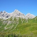 Krottenspitze, Öfnerspitze, Muttler und Großer Krottenkopf ragen über dem Gebiet der Kemptner Hütte auf