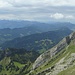 wieder am Grat; zwei bekannte Touren (Widderfeld und Tomlishorn SW-Grat, links) und ein noch zu besteigender Gipfel (Musflue) im Blickfeld
