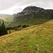 Chingstuel in der Bildmitte, unterhalb die Alp Chrummelbach