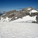 Ruchen 2901m, hinter der blanken Fläche vom Gletscher steigt man zum Grat auf