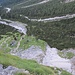 Über viele Kehren, die teils aus dem Stein gesprengt und mit Ketten versichert sind, windet sich der Steig durch das Val Pradidali hinauf zum gleichnamigen Rifugio.