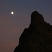 Biwakromantik!<br /><br />Mond und P.2975m der Chindelspitza.