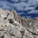 Im Aufstieg zwischen Trail Camp und Trail Crest (in den "Switchbacks") - Blick zum Kamm zwischen Trail Crest und Mount Whitney.