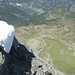 Al centro l'alpe Prabello con il rif. Cristina, a destra la vasta piana di Campagneda.

