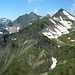 Gipfelaussicht vom Jochlistock (2070m) zu den Giganten dieser Gebirgsgruppe: Hoh Brisen (2413m), Brisen (2404,1m) und Risetenstock (2290m).