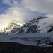 Der Gipfel des Bishorns (4153m) in Wolken