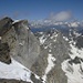 Das Üssere Barrhorn (3610m, links) und am Horizont die Gipfel des Berner Oberlands