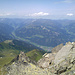 Tiefblick auf Edelhütte, Bergstation und Mayrhofen - über 2300 Meter tiefer