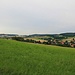 Blick auf Langburkersdorf und links den Roubený (Raupenberg)