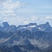 Feuerspitze (MItte), Holzgauer Wetterspitze (rechts), stark herangezoomt
