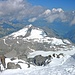 Ein letztes Bild - der Keeskogel vom Großvenediger gesehen, der Normalweg folgt dem vom Gipfel nach links zur Kürsinger Hütte abwärts führenden Südkamm.<br />Mit freundlicher Genehmigung von [u 83_stefan], der dieses Foto im August 2010 aufnahm.