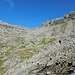 Der Passo di Sterla Nord in Sicht auf 2830 m. Der markierte Aufstieg führt rechts nach oben