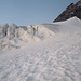 Blick vom P.2973m auf den Steilaufschwung zur Gletscherrampe.