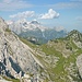 Blick über den Zirbelkopf zu Zugspitze, Hochblassen und Alpspitze. Rechts der Waxensteinkamm.