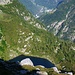 Eine Stunde Aufstieg von der Capanna d'Efra zum Passo del Gagnone - in der Tiefe der Lago d'Efra und im Tal Sonogno