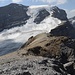 Blick über den Gipfelgrat hinüber zum Bifertenstock