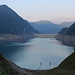 Lago del Luzzone: il basso livello delle acque concede l'affioramento delle due isolette da noi chiamate "isole del Luzzone"