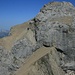 wundervolle Freispitze: schön zu sehen der Aufstiegsweg über die begrünte Stelle links und der sich lange hochziehenden Wasserrrine