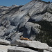 Gipfelplateau Half Dome - Ein Murmeltier (nennen wir es "Marmot") hat es sich auf einer Felsplatte gemütlich gemacht ... [Folge 1/7; Fortsetzung folgt].