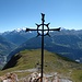 Hübsches Gipfelkreuz (Roti Chüe) mit Tiefblick nach Visp