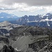 Blick nach Sudosten, mit Col de la Pieres, 2759m, in Vordergrund, Cirspitzen, Civetta(links) und Sella(rechts) in Hintergrund.