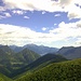 Wundervolle gruene Taeler - hier Val Cavargna und Lago di Como im Hintergrund