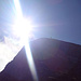 Um nicht nochmals bei der Gipfelankunft in einer Wolke zu stehen, kurzer Gipfelsturm von Stefu (rechts von der Sonne)