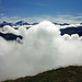 Nun schleichen die Wolken auch um den Dreispitz Gipfel