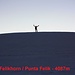 Hans auf dem Felikhorn / Punta Felik (4087m). Das kleine Schneegipfelchen steht etwas abseits der Landesgrenze vollständig in Italien und gilt wegen seiner geringen selbstständigkeit nicht als offizieller 4000er der Alpengipfel.