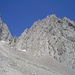 Die Kreuzwandspitze mit der luftigen Kante (links der Bildmitte)
