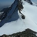 Blick zurück auf den Spinasgrat und den Hauptgipfel des Piz Palü, im Aufstieg zum ersten Gipfel der Bellavista