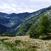 Der grosse Talkessel des Valle del Cansgell mit dem Passo di Nimi rechts