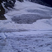 Ausaperungsmuster auf dem Limmerngletscher – Tiefblick aus der Nordwand