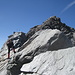 Kleinglockner-Gipfel, dahinter der Großglockner<br />(4/13)