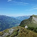 Panorama-Blick Richtung Churfirsten, Walensee und Glarner Alpen.