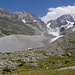 Piz Bernina 4049 und Piz Roseg 3937m (in Wolken)