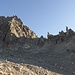 Blick von der Sidelenhütte hinauf zu den zwei Kamelen und den Vorgipfel des Gross Bielenhorns.